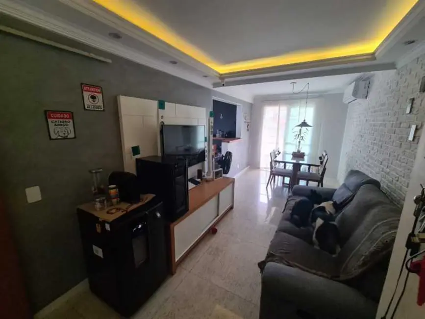 Apartamento com 3 quartos à venda em Rio De Janeiro - RJ - imagem 2 Foto 2 de Apartamento com 3 quartos à venda em Rio De Janeiro - RJ