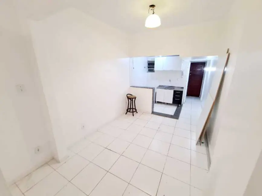 Kitnet à venda, 48m2 em Rio De Janeiro - RJ - imagem 3 Foto 3 de Kitnet à venda, 48m2 em Rio De Janeiro - RJ