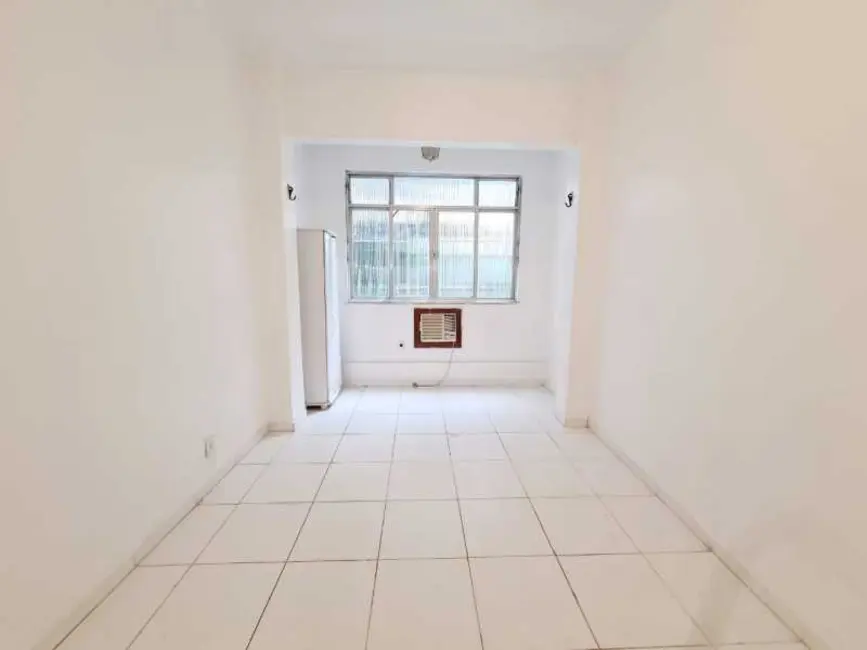 Kitnet à venda, 48m2 em Rio De Janeiro - RJ - imagem 6 Foto 6 de Kitnet à venda, 48m2 em Rio De Janeiro - RJ