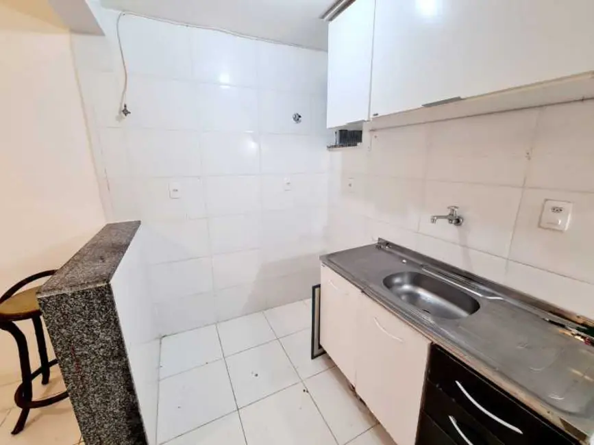 Foto 2 de Kitnet à venda, 48m2 em Rio De Janeiro - RJ