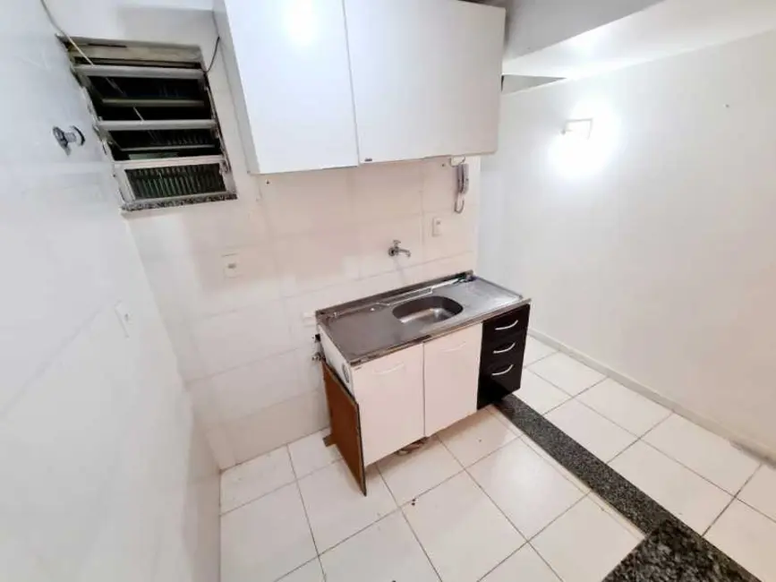 Kitnet à venda, 48m2 em Rio De Janeiro - RJ - imagem 8 Foto 8 de Kitnet à venda, 48m2 em Rio De Janeiro - RJ