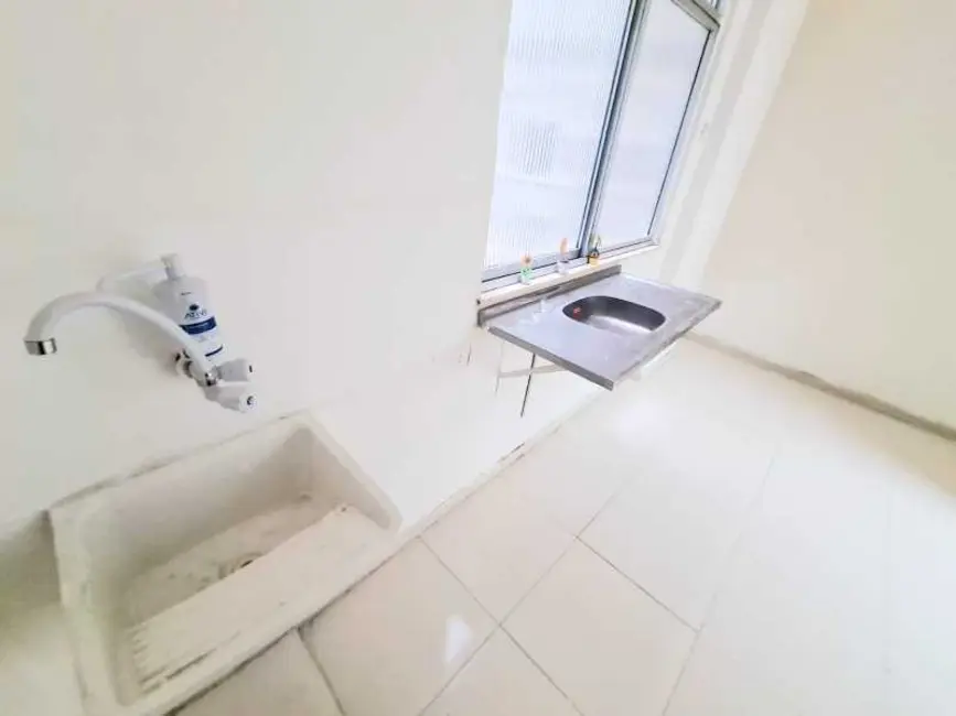 Foto 2 de Kitnet à venda, 22m2 em Rio De Janeiro - RJ