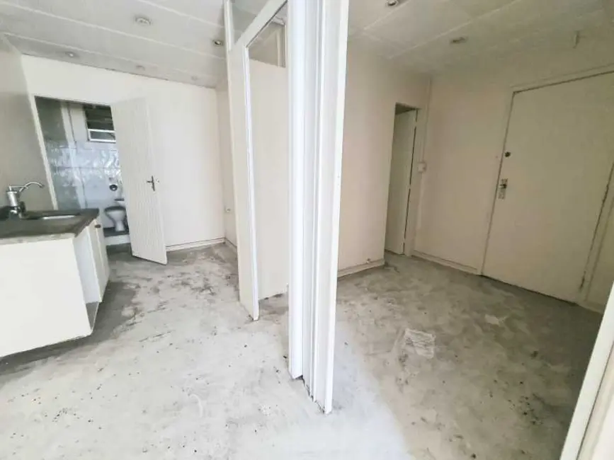 Foto 4 de Kitnet à venda, 40m2 em Rio De Janeiro - RJ
