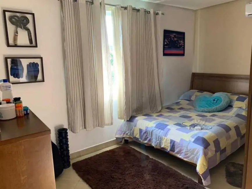 Casa com 5 quartos à venda, 330m2 em Rio De Janeiro - RJ - imagem 7 Foto 7 de Casa com 5 quartos à venda, 330m2 em Rio De Janeiro - RJ