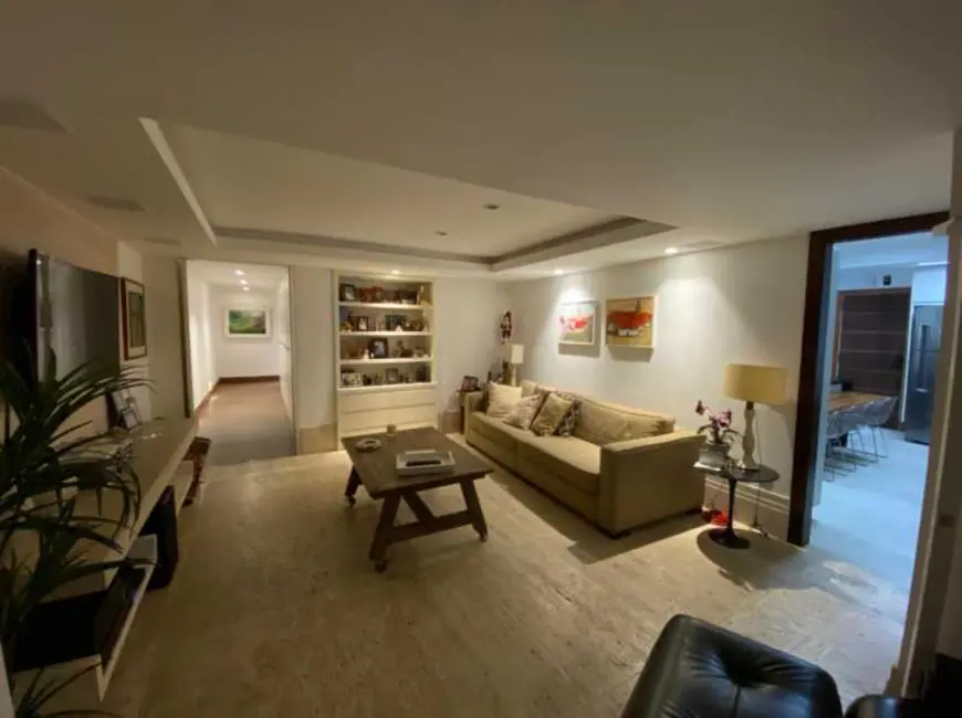 Foto 2 de Apartamento com 4 quartos à venda em Rio De Janeiro - RJ