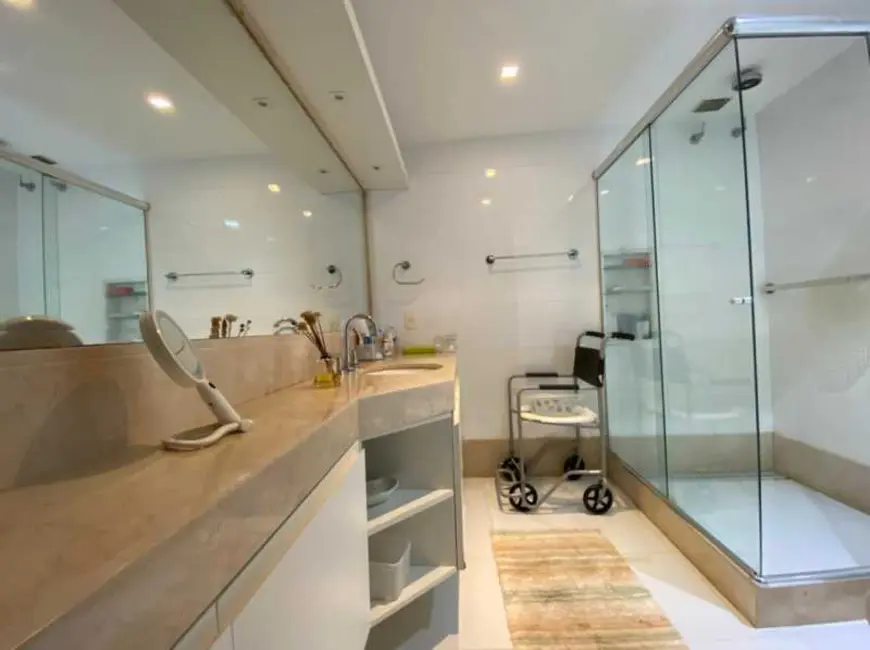 Foto 4 de Apartamento com 4 quartos à venda em Rio De Janeiro - RJ