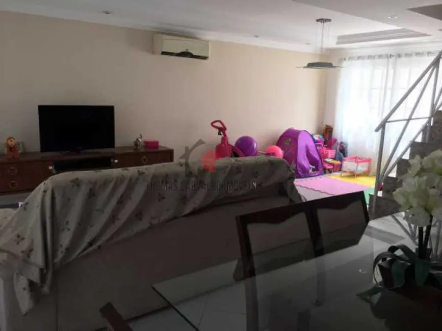 Foto 3 de Casa com 3 quartos à venda, 200m2 em Rio De Janeiro - RJ