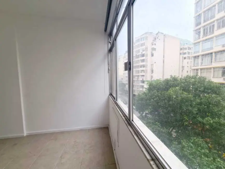 Kitnet com 1 quarto à venda, 30m2 em Rio De Janeiro - RJ - imagem 1 Foto 1 de Kitnet com 1 quarto à venda, 30m2 em Rio De Janeiro - RJ