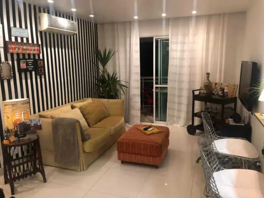 Foto 6 de Apartamento com 2 quartos à venda em Rio De Janeiro - RJ