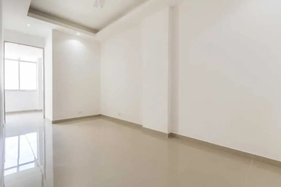 Foto 3 de Apartamento com 1 quarto à venda, 50m2 em Rio De Janeiro - RJ