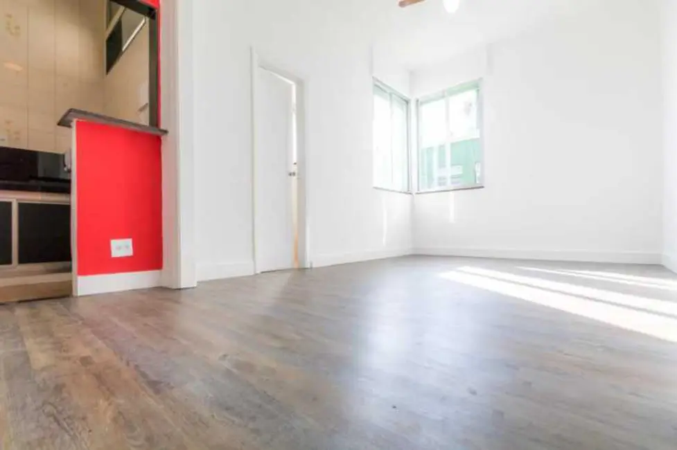 Foto 3 de Apartamento com 1 quarto à venda, 28m2 em Rio De Janeiro - RJ