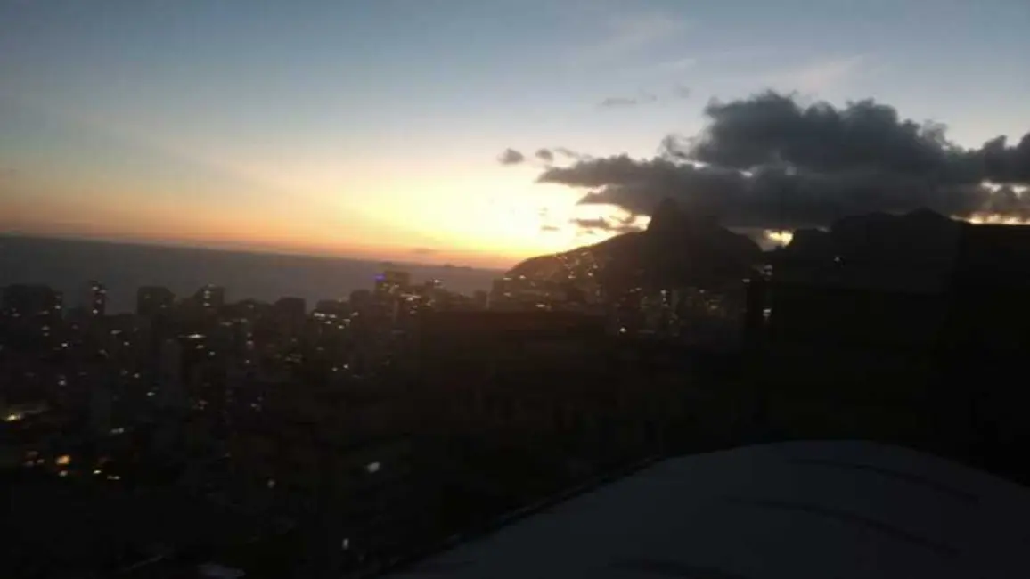 Foto 2 de Apartamento com 1 quarto à venda, 100m2 em Rio De Janeiro - RJ
