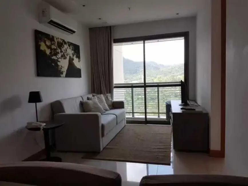 Apartamento com 1 quarto à venda, 35m2 em Rio De Janeiro - RJ - imagem 1 Foto 1 de Apartamento com 1 quarto à venda, 35m2 em Rio De Janeiro - RJ
