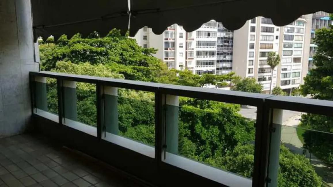 Foto 2 de Apartamento com 2 quartos à venda, 142m2 em Rio De Janeiro - RJ