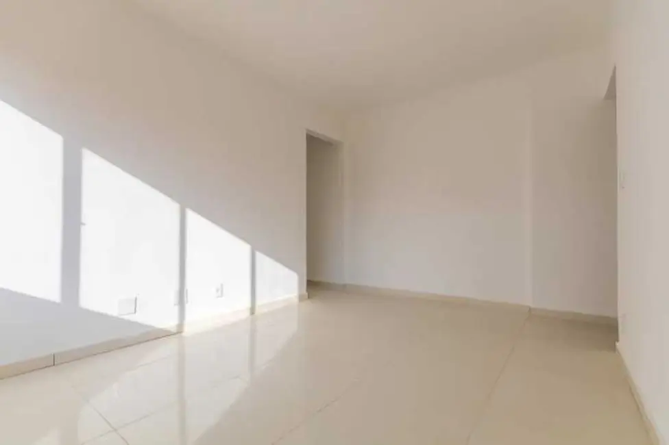 Foto 2 de Apartamento com 2 quartos à venda, 50m2 em Niteroi - RJ