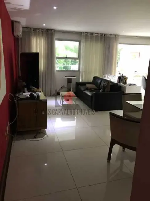 Apartamento com 3 quartos à venda, 200m2 em Rio De Janeiro - RJ - imagem 2 Foto 2 de Apartamento com 3 quartos à venda, 200m2 em Rio De Janeiro - RJ