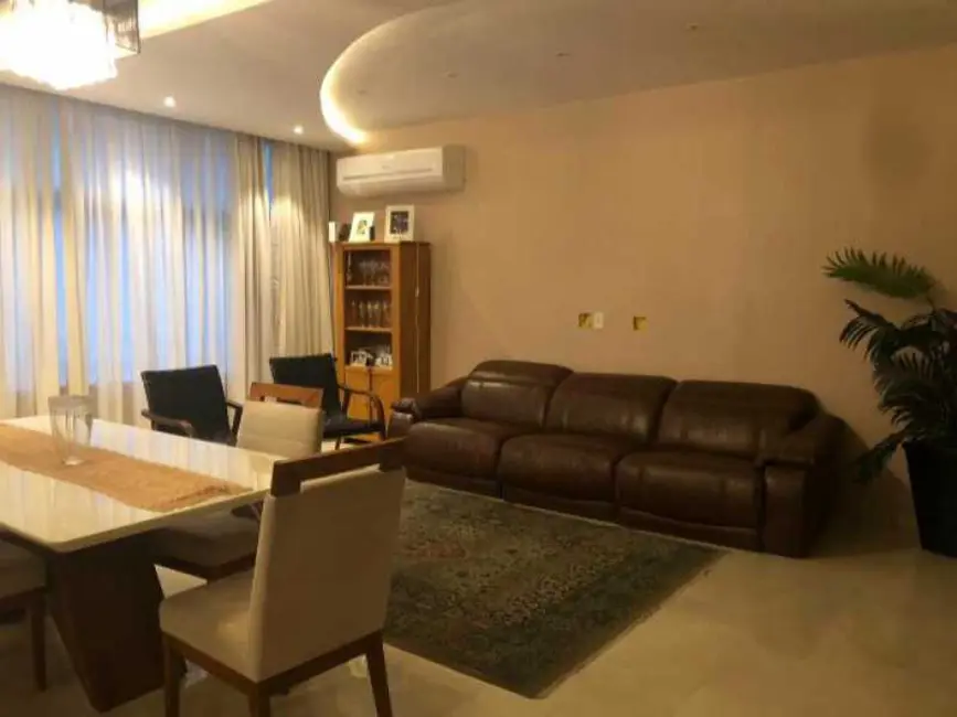 Foto 2 de Apartamento com 3 quartos à venda, 220m2 em Rio De Janeiro - RJ