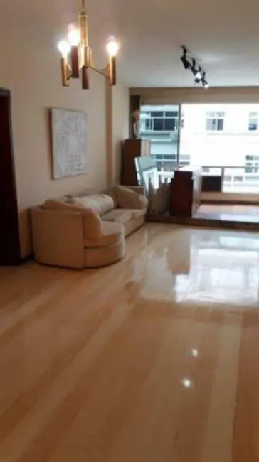 Foto 1 de Apartamento com 3 quartos à venda, 130m2 em Rio De Janeiro - RJ