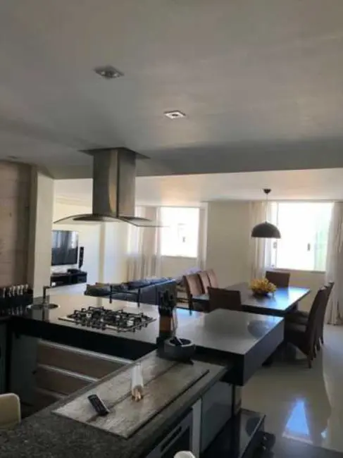 Foto 2 de Apartamento com 3 quartos à venda, 170m2 em Rio De Janeiro - RJ
