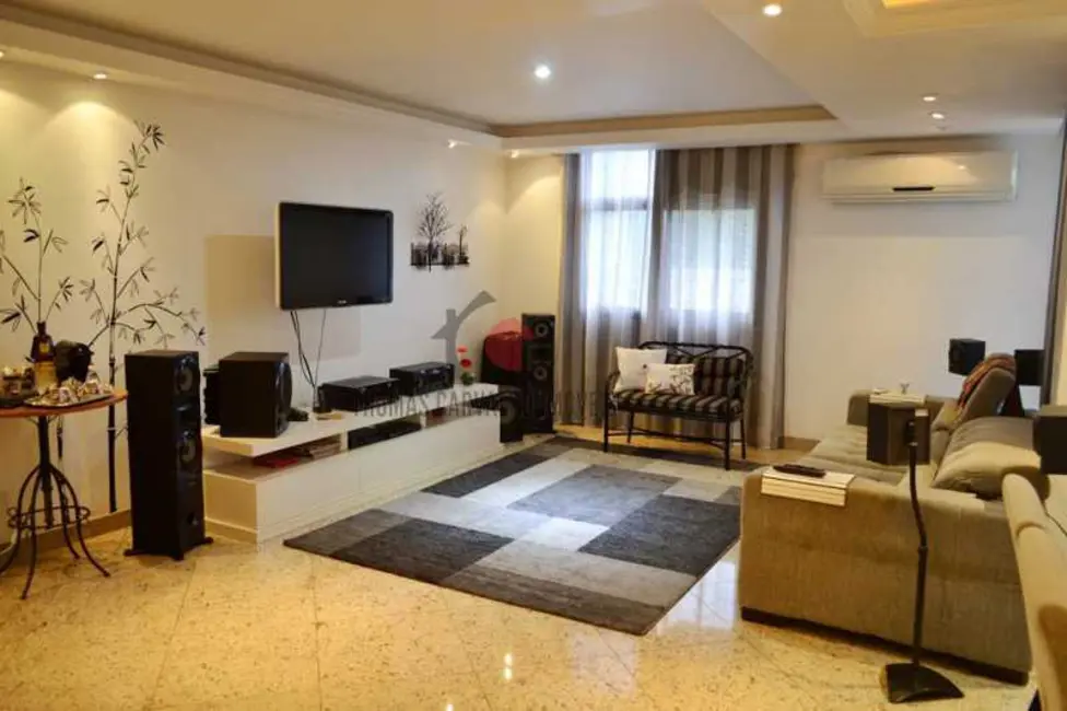 Foto 2 de Apartamento com 4 quartos à venda, 140m2 em Rio De Janeiro - RJ