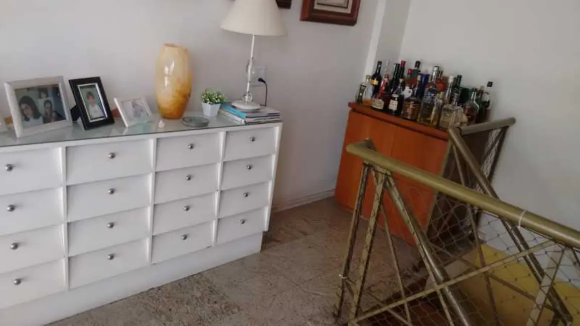 Apartamento com 4 quartos à venda, 200m2 em Rio De Janeiro - RJ - imagem 3 Foto 3 de Apartamento com 4 quartos à venda, 200m2 em Rio De Janeiro - RJ