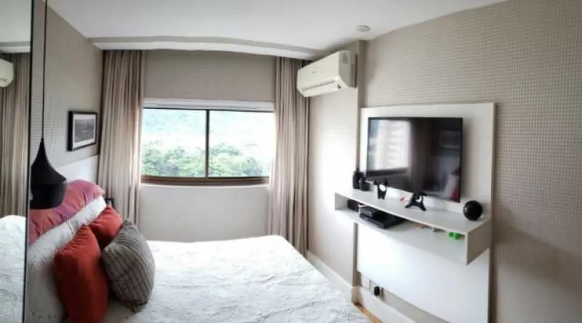 Foto 8 de Apartamento com 4 quartos à venda, 97m2 em Rio De Janeiro - RJ