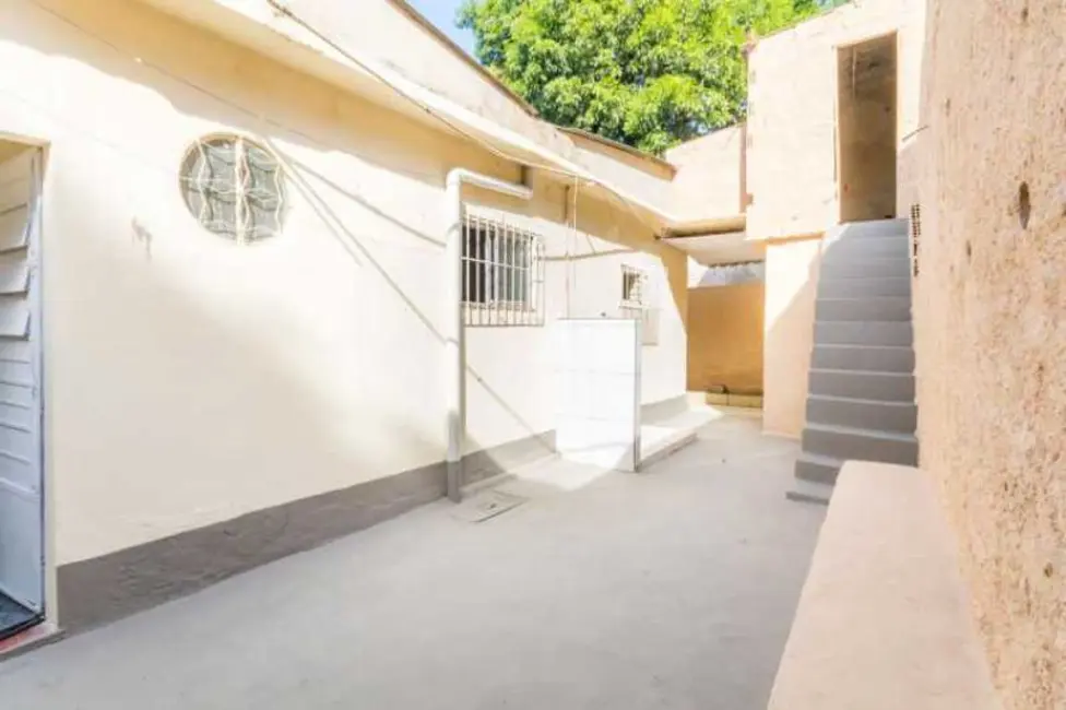 Casa com 3 quartos à venda, 130m2 em Sao Goncalo - RJ - imagem 2 Foto 2 de Casa com 3 quartos à venda, 130m2 em Sao Goncalo - RJ