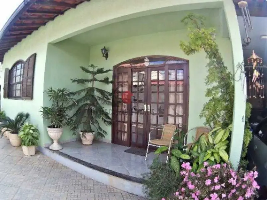 Foto 2 de Casa com 4 quartos à venda, 170m2 em Rio De Janeiro - RJ