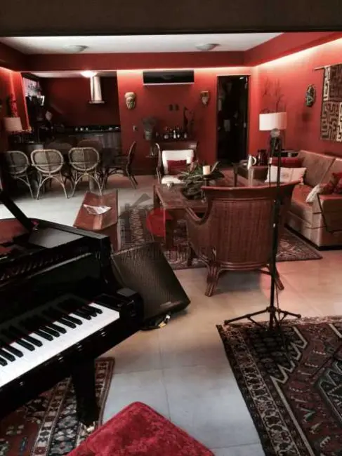 Foto 1 de Casa com 5 quartos à venda, 366m2 em Rio De Janeiro - RJ