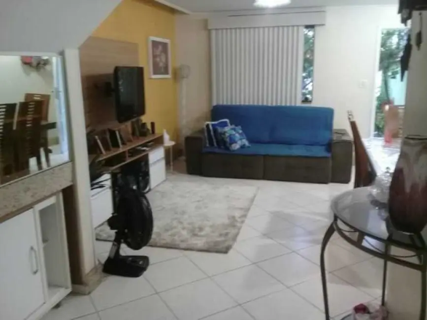 Foto 3 de Casa de Condomínio com 2 quartos à venda, 120m2 em Rio De Janeiro - RJ
