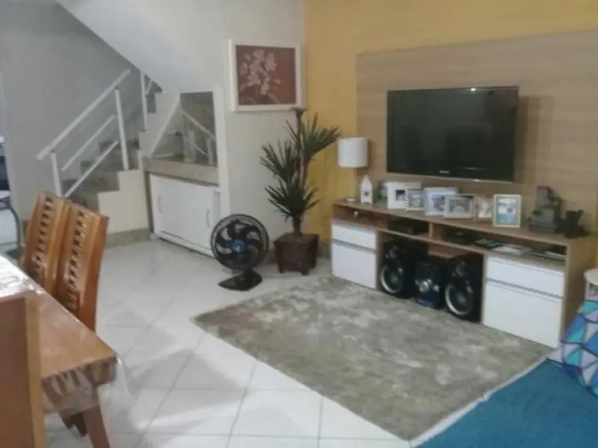 Foto 2 de Casa de Condomínio com 2 quartos à venda, 120m2 em Rio De Janeiro - RJ