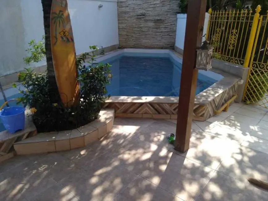 Casa de Condomínio com 2 quartos à venda, 195m2 em Rio De Janeiro - RJ - imagem 4 Foto 4 de Casa de Condomínio com 2 quartos à venda, 195m2 em Rio De Janeiro - RJ