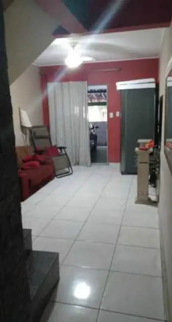 Casa de Condomínio com 4 quartos à venda, 200m2 em Rio De Janeiro - RJ - imagem 3 Foto 3 de Casa de Condomínio com 4 quartos à venda, 200m2 em Rio De Janeiro - RJ