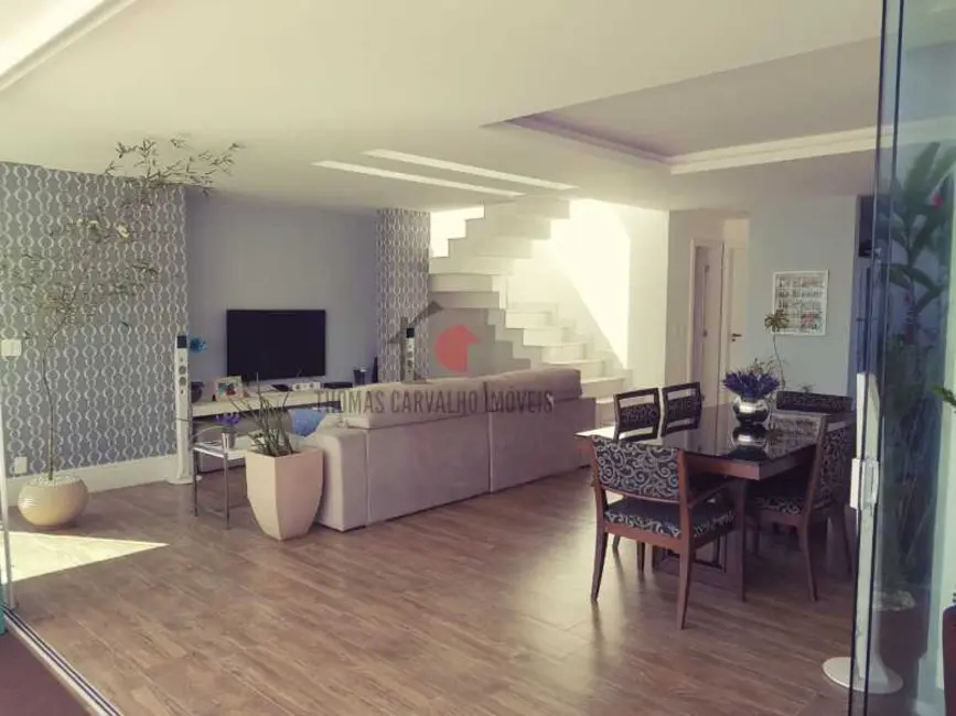 Casa de Condomínio com 6 quartos à venda, 355m2 em Rio De Janeiro - RJ - imagem 3 Foto 3 de Casa de Condomínio com 6 quartos à venda, 355m2 em Rio De Janeiro - RJ