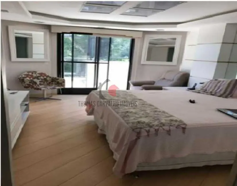 Cobertura com 2 quartos à venda, 240m2 em Rio De Janeiro - RJ - imagem 3 Foto 3 de Cobertura com 2 quartos à venda, 240m2 em Rio De Janeiro - RJ