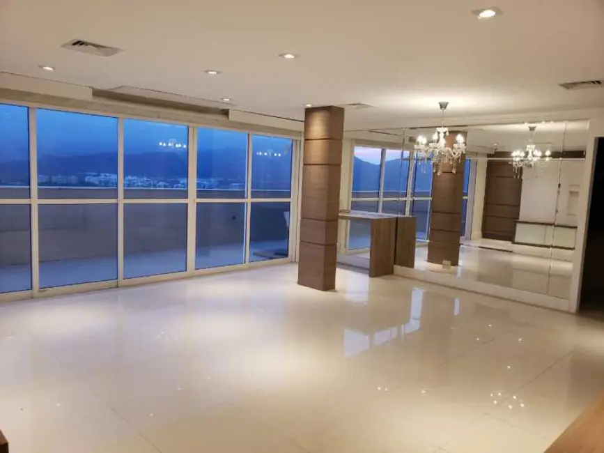 Foto 8 de Cobertura com 3 quartos à venda, 215m2 em Rio De Janeiro - RJ