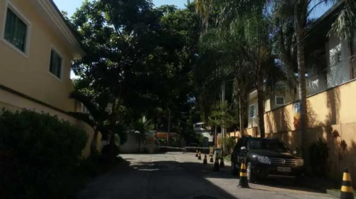 Foto 9 de Terreno / Lote à venda, 216m2 em Rio De Janeiro - RJ