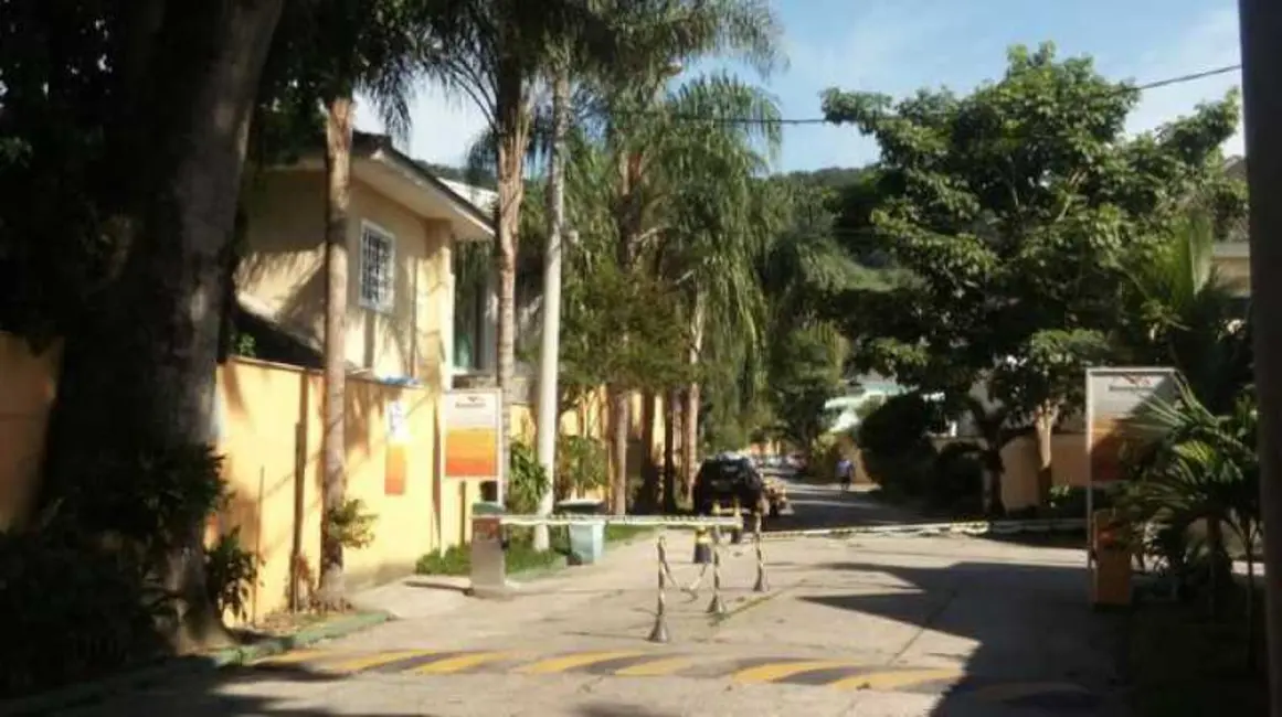 Foto 3 de Terreno / Lote à venda, 216m2 em Rio De Janeiro - RJ