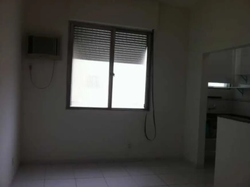 Foto 1 de Kitnet à venda, 20m2 em Rio De Janeiro - RJ