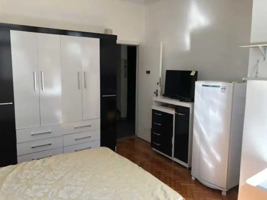 Kitnet com 1 quarto à venda, 30m2 em Rio De Janeiro - RJ - imagem 3 Foto 3 de Kitnet com 1 quarto à venda, 30m2 em Rio De Janeiro - RJ
