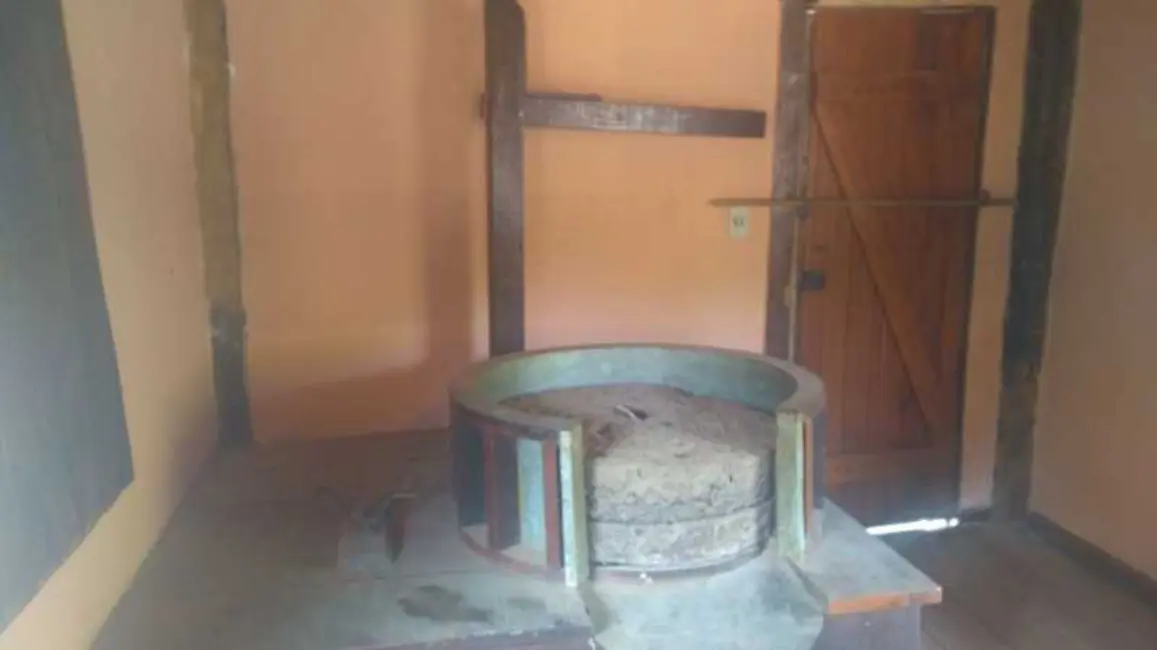 Foto 2 de Sítio / Rancho com 2 quartos à venda, 354m2 em Engenheiro Paulo De Frontin - RJ