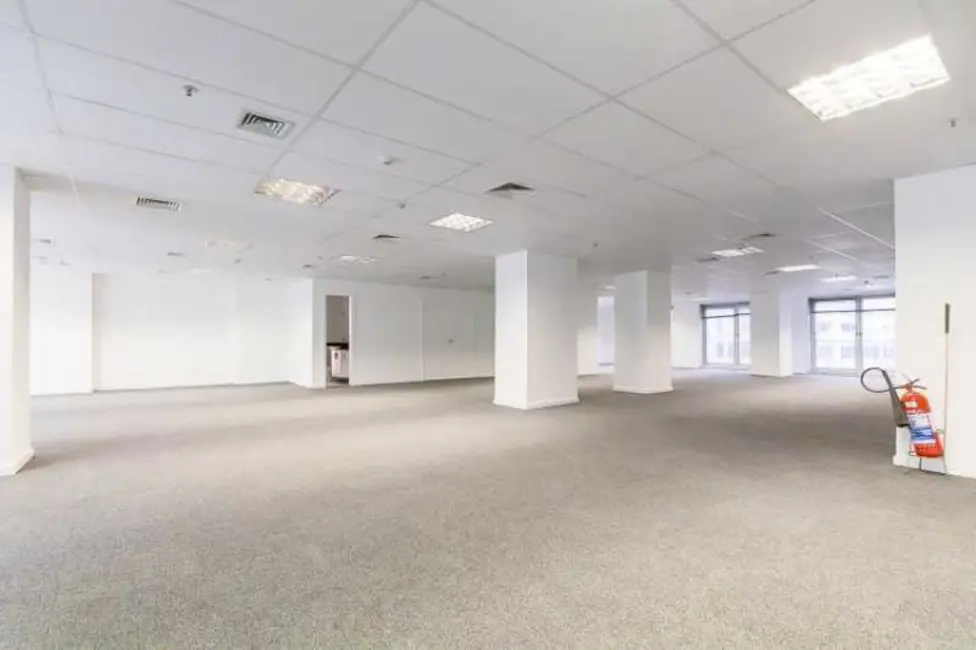 Sala Comercial à venda, 675m2 em Rio De Janeiro - RJ - imagem 1 Foto 1 de Sala Comercial à venda, 675m2 em Rio De Janeiro - RJ