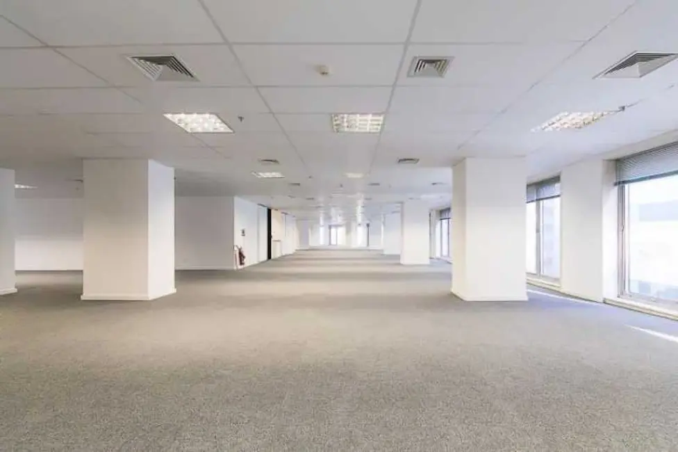 Sala Comercial à venda, 675m2 em Rio De Janeiro - RJ - imagem 6 Foto 6 de Sala Comercial à venda, 675m2 em Rio De Janeiro - RJ
