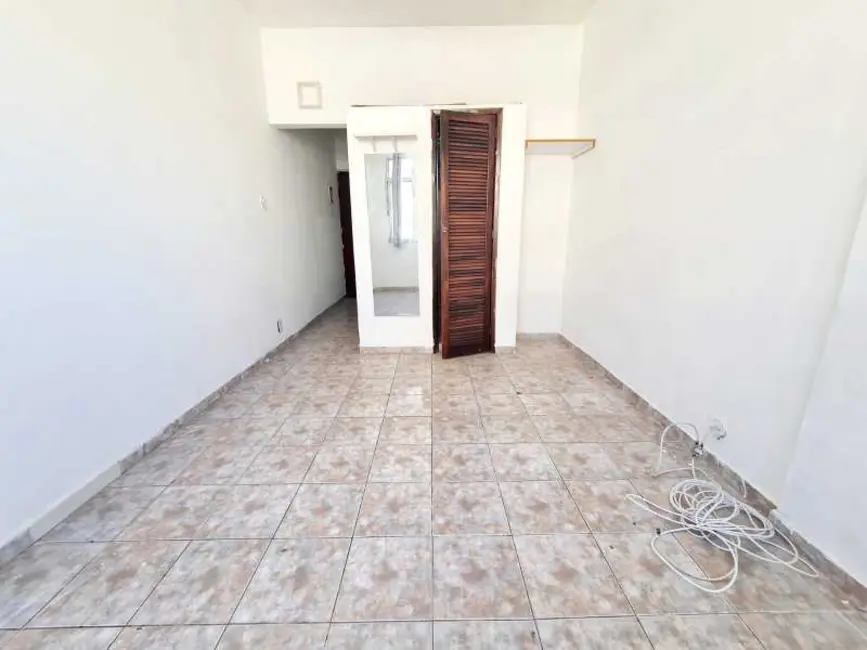 Kitnet à venda, 21m2 em Rio De Janeiro - RJ - imagem 2 Foto 2 de Kitnet à venda, 21m2 em Rio De Janeiro - RJ