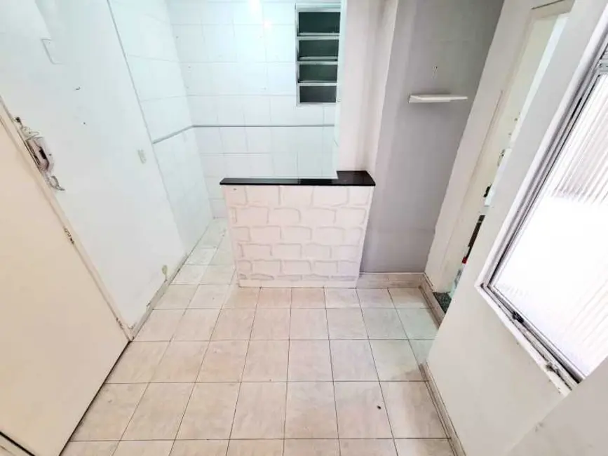 Foto 3 de Kitnet com 1 quarto à venda, 27m2 em Rio De Janeiro - RJ