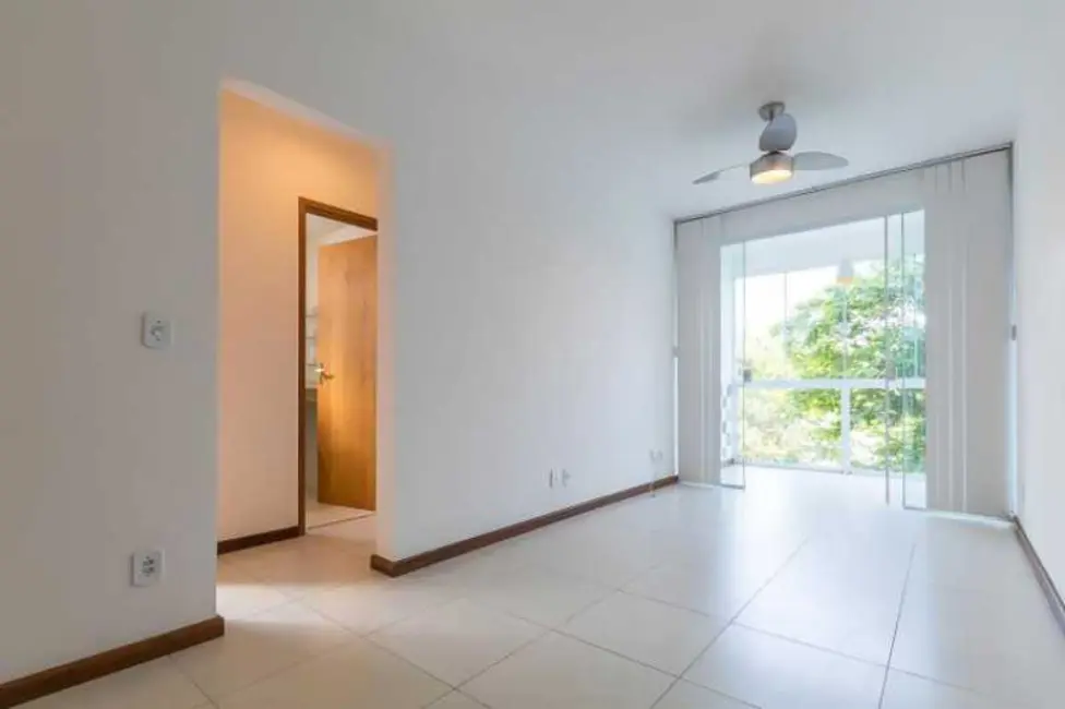 Foto 2 de Apartamento com 2 quartos à venda, 50m2 em Niteroi - RJ