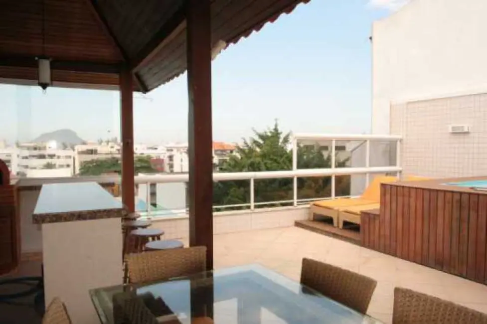 Cobertura com 4 quartos à venda, 360m2 em Rio De Janeiro - RJ - imagem 3 Foto 3 de Cobertura com 4 quartos à venda, 360m2 em Rio De Janeiro - RJ