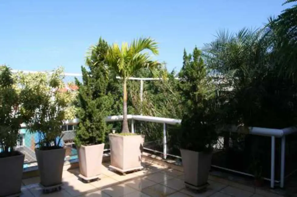 Cobertura com 4 quartos à venda, 360m2 em Rio De Janeiro - RJ - imagem 5 Foto 5 de Cobertura com 4 quartos à venda, 360m2 em Rio De Janeiro - RJ