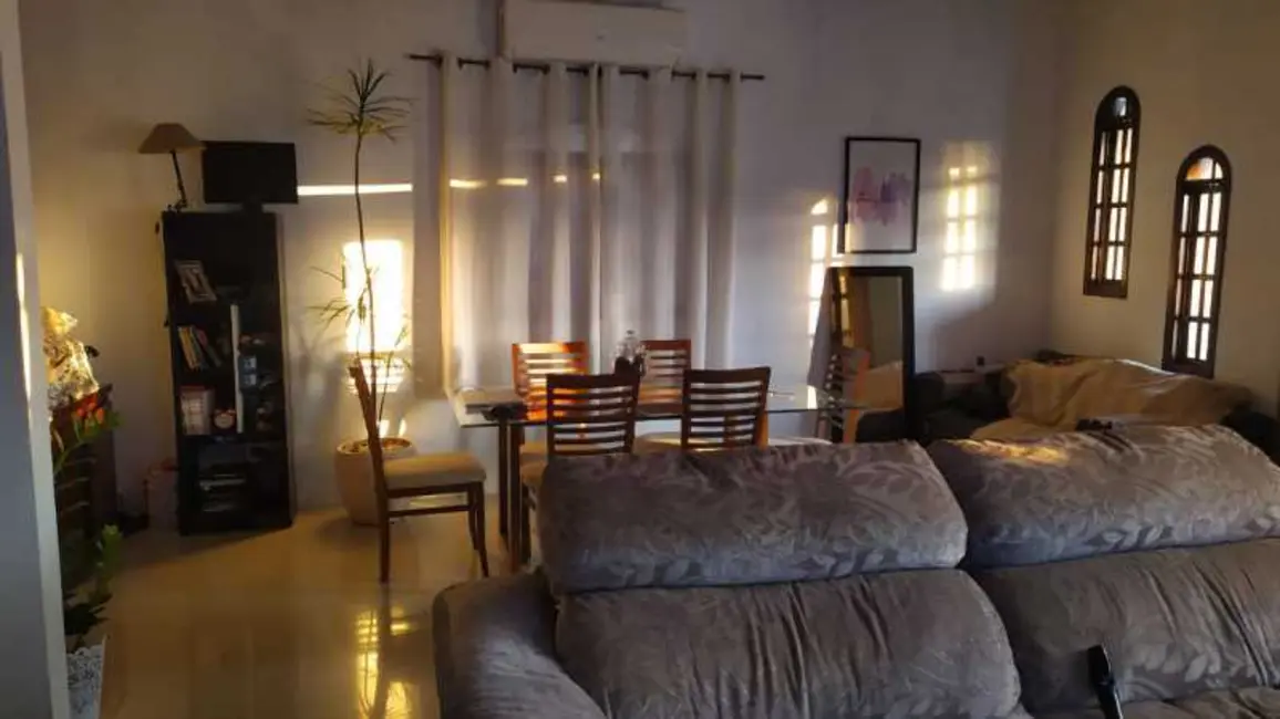Foto 1 de Casa com 1 quarto à venda, 160m2 em Rio De Janeiro - RJ