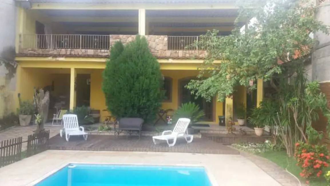 Foto 3 de Casa com 3 quartos à venda, 360m2 em Rio De Janeiro - RJ